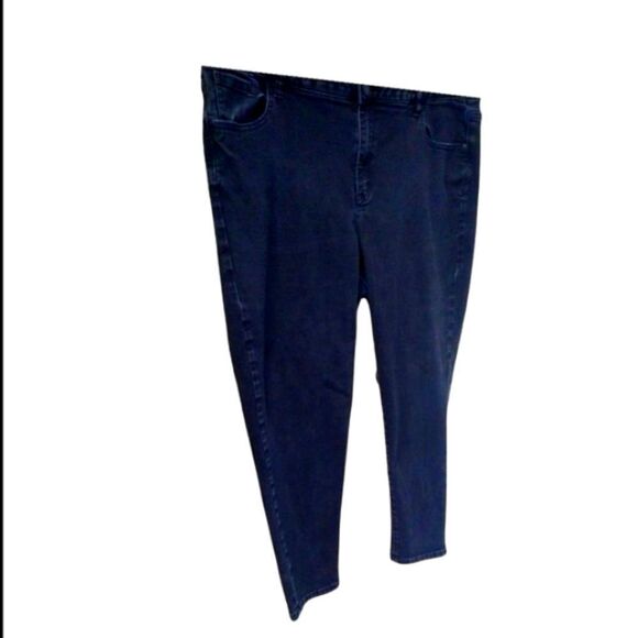 Lane Bryant Black Super Stretchy Skinny Jeans. - Picture 9 of 12